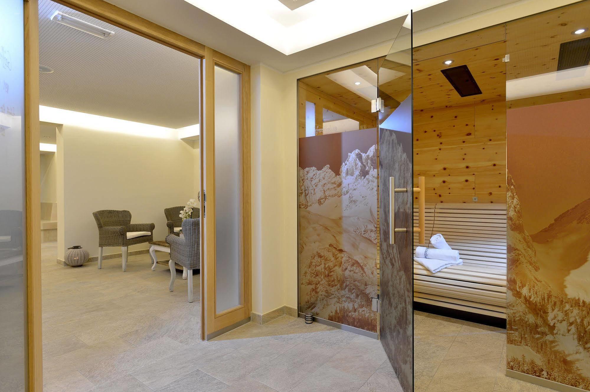 אלמאו Familienhotel Christoph מראה חיצוני תמונה